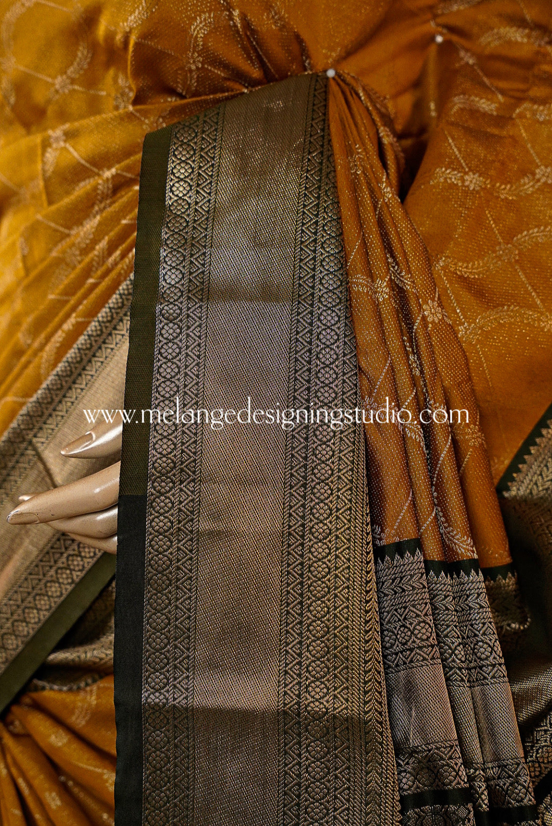 Semi Brocade Saree MDS0131