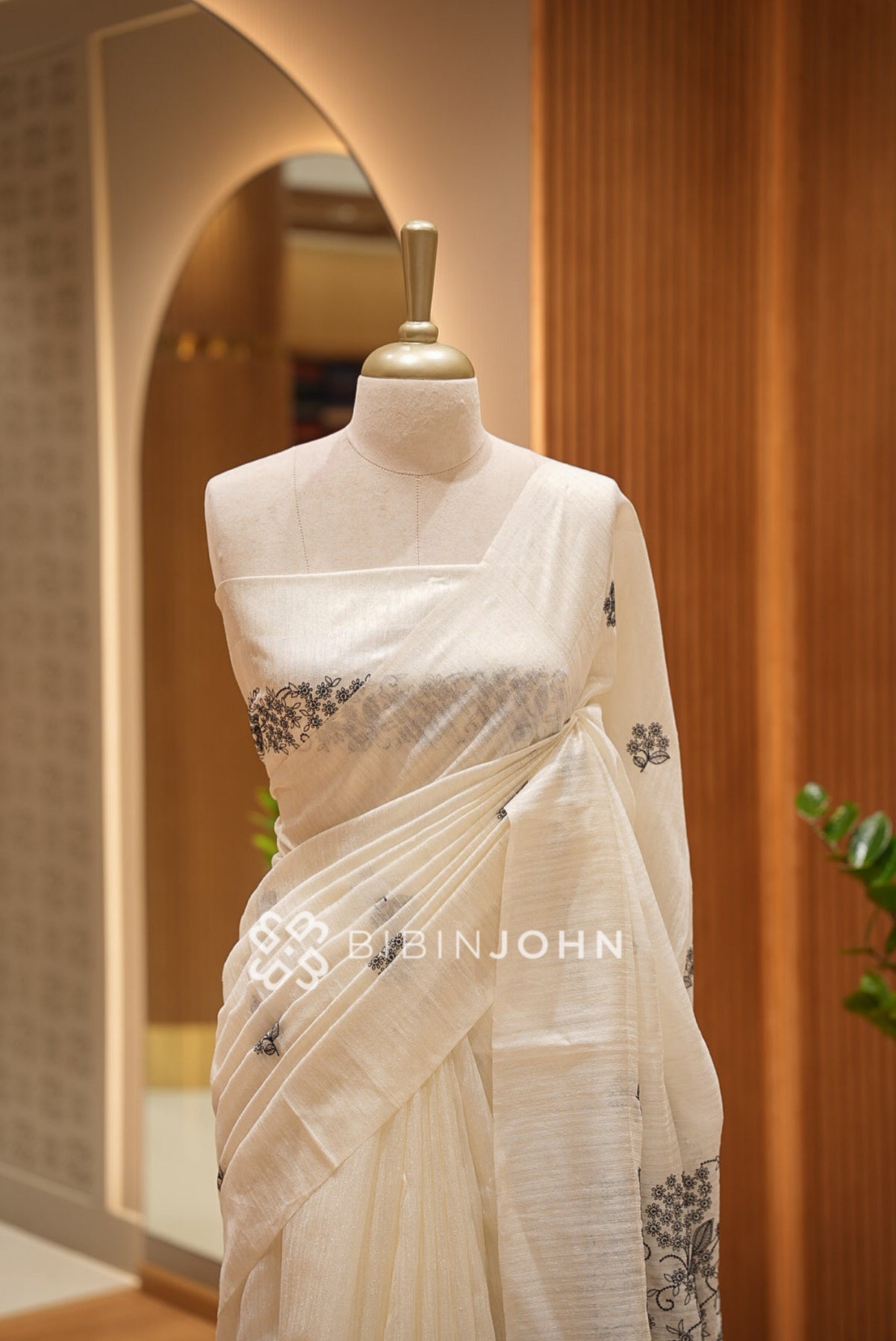 Matka Art Embroidery Saree For Women Ivory White BJ1650