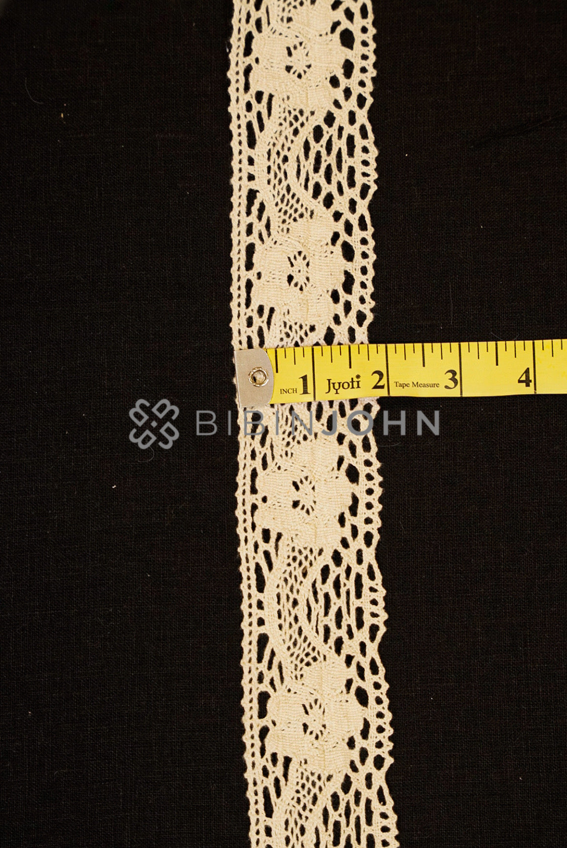 Cotton Lace Off White close view