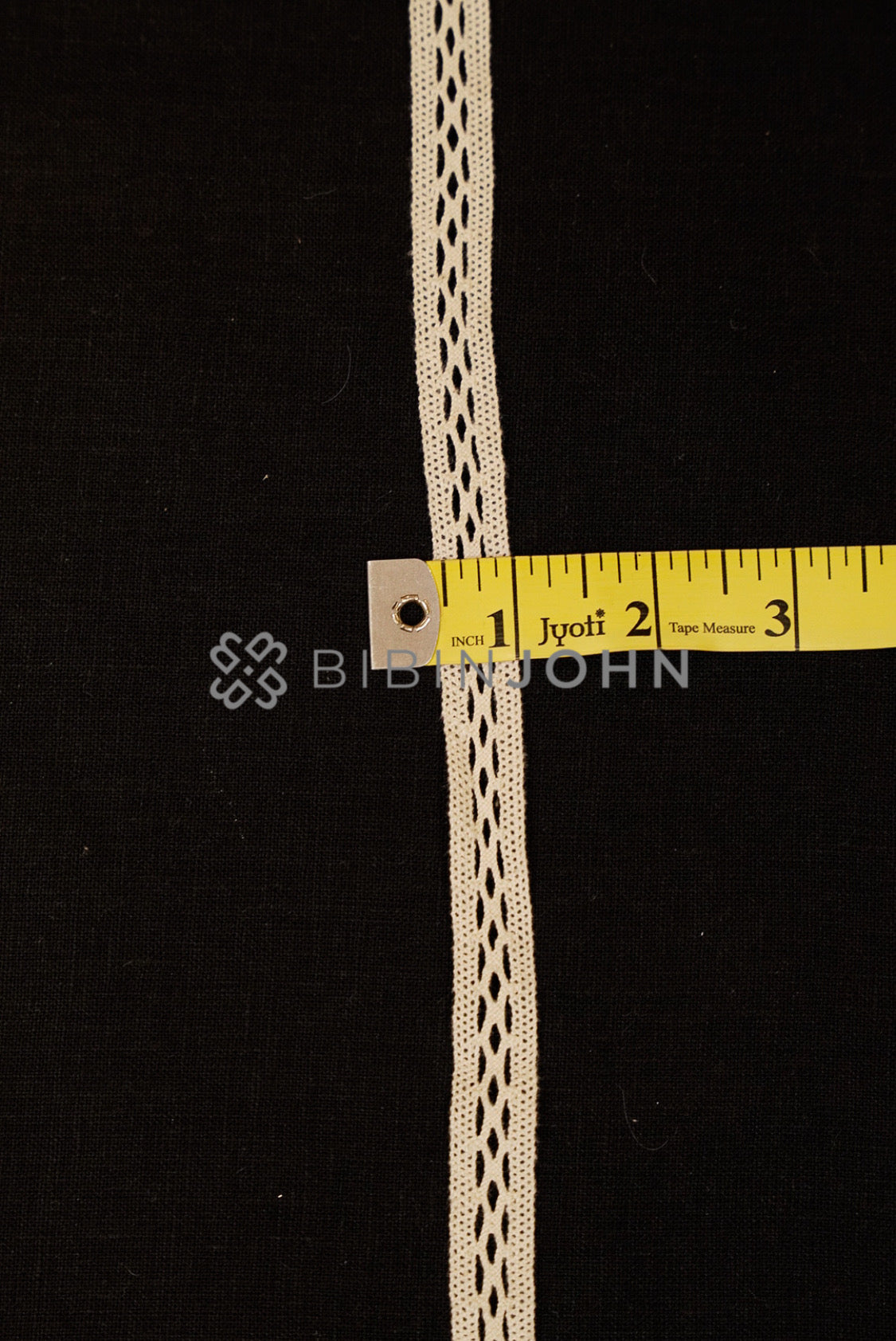 Cotton Lace Off White close view