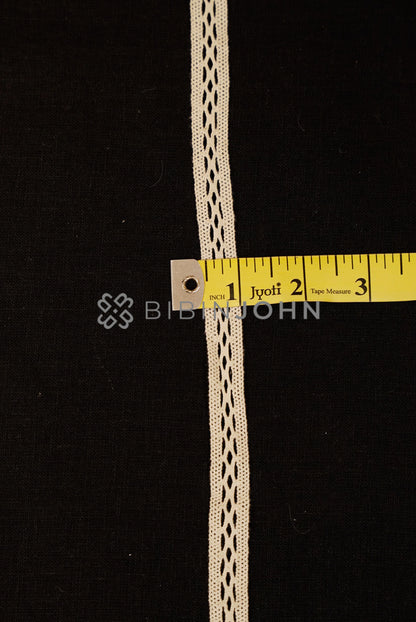 Cotton Lace Off White close view