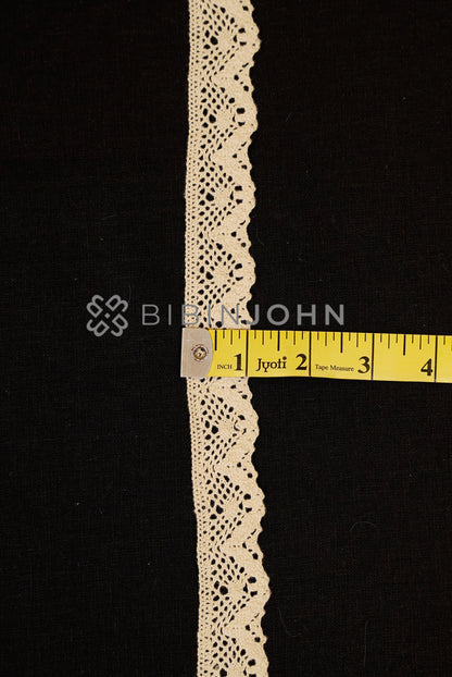 Cotton Lace Off White  close view