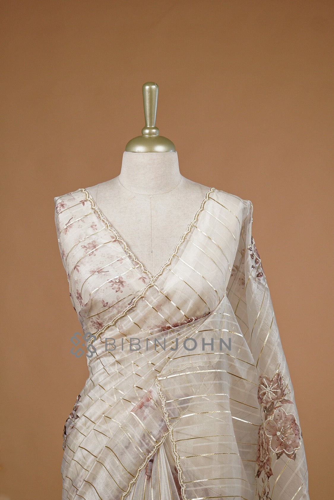 Tissue Handwork Embroidery Saree For Women Pearl Ivory CLOSE VIEW