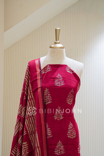 Printed Semi Silk Unstitched Salwar Suit Material Rani Pink CLOSE VIEW 