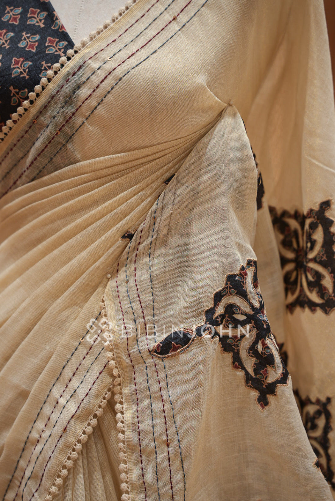 Tissue Linen Applique Saree For Women Ivory Beige side view
