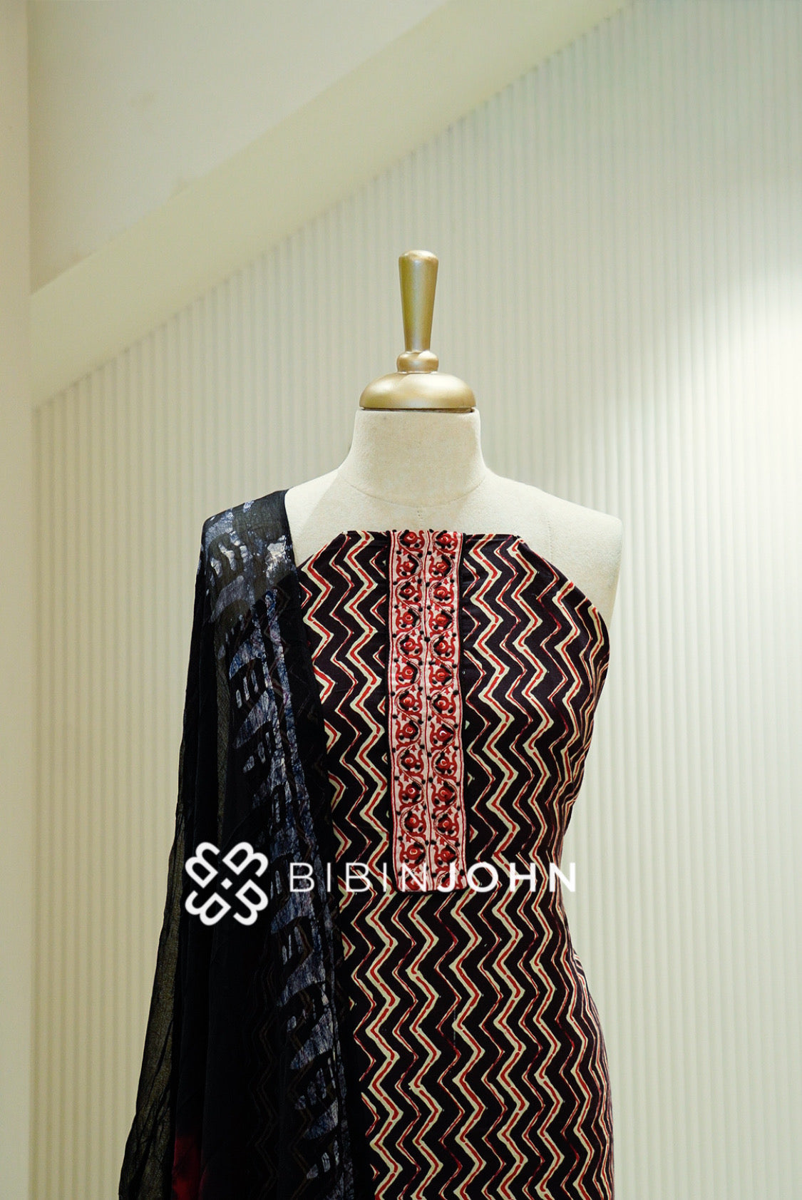 Cotton Embroidery Unstitched Salwar Suits Material Black CLOSE VIEW