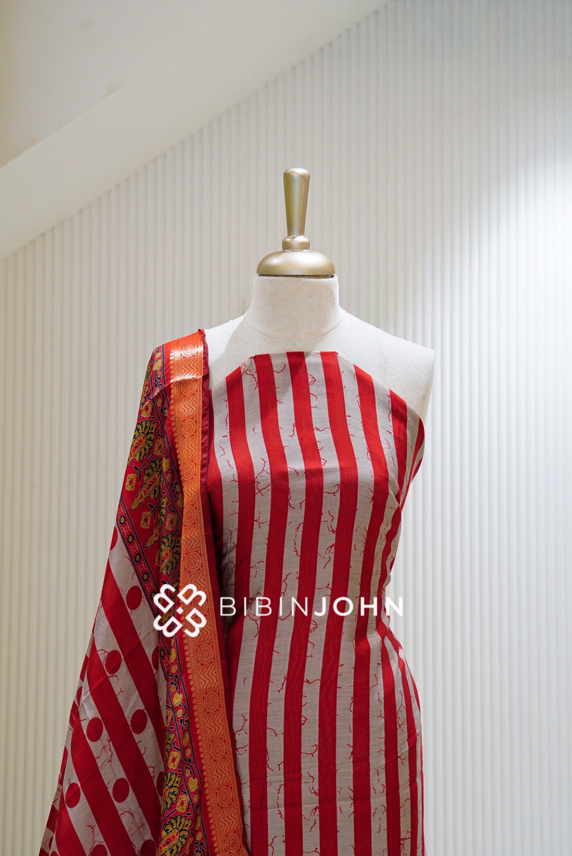 Printed Silk Unstitched Salwar Suit Material Red CLOSE VIEW