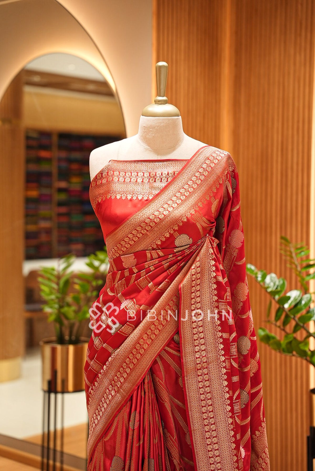 Satin Brocade Saree For Women Vibrant Red CLOSE VIEW