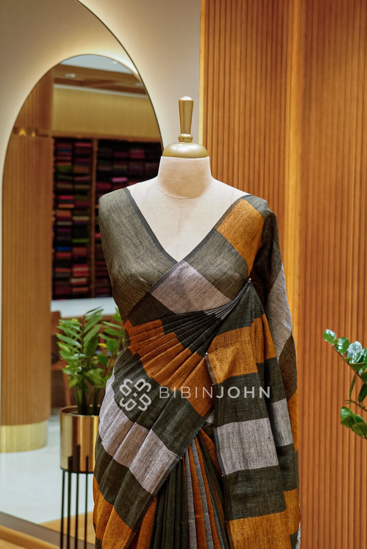 Pure Linen Saree For Women Dark Olive Grey CLOSE VIEW