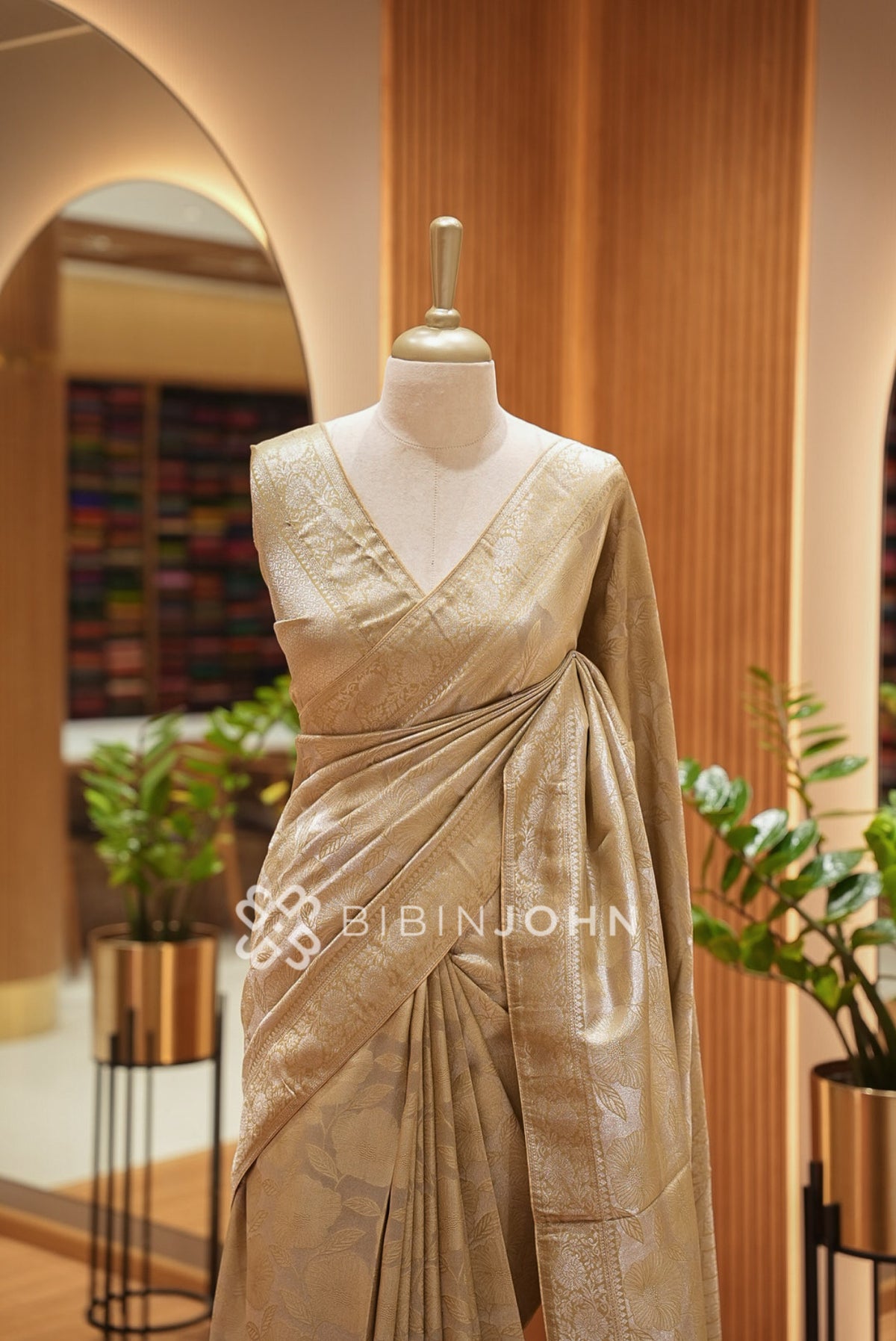Silk Brocade Saree For Women Champagne Gold CLOSE VIEW