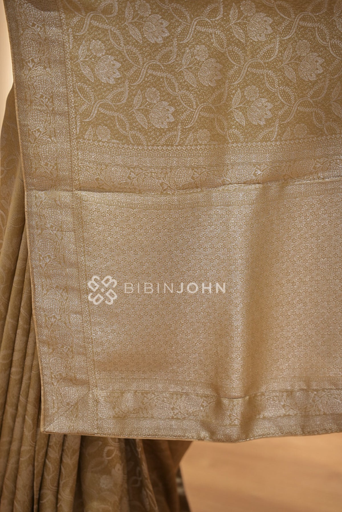 Silk Brocade Saree For Women Antique Gold-Beige  PALLU
