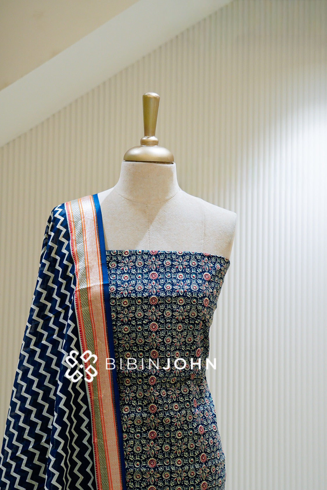 Printed Cotton Unstitched Salwar Suit Material Navy Blue CLOSE VIEW