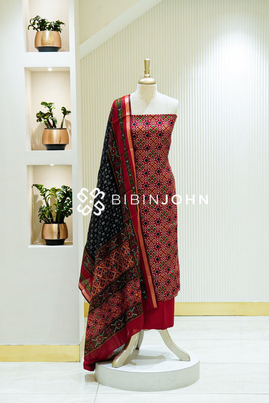 Art Maheswari Unstitched Salwar Suit Material Red 