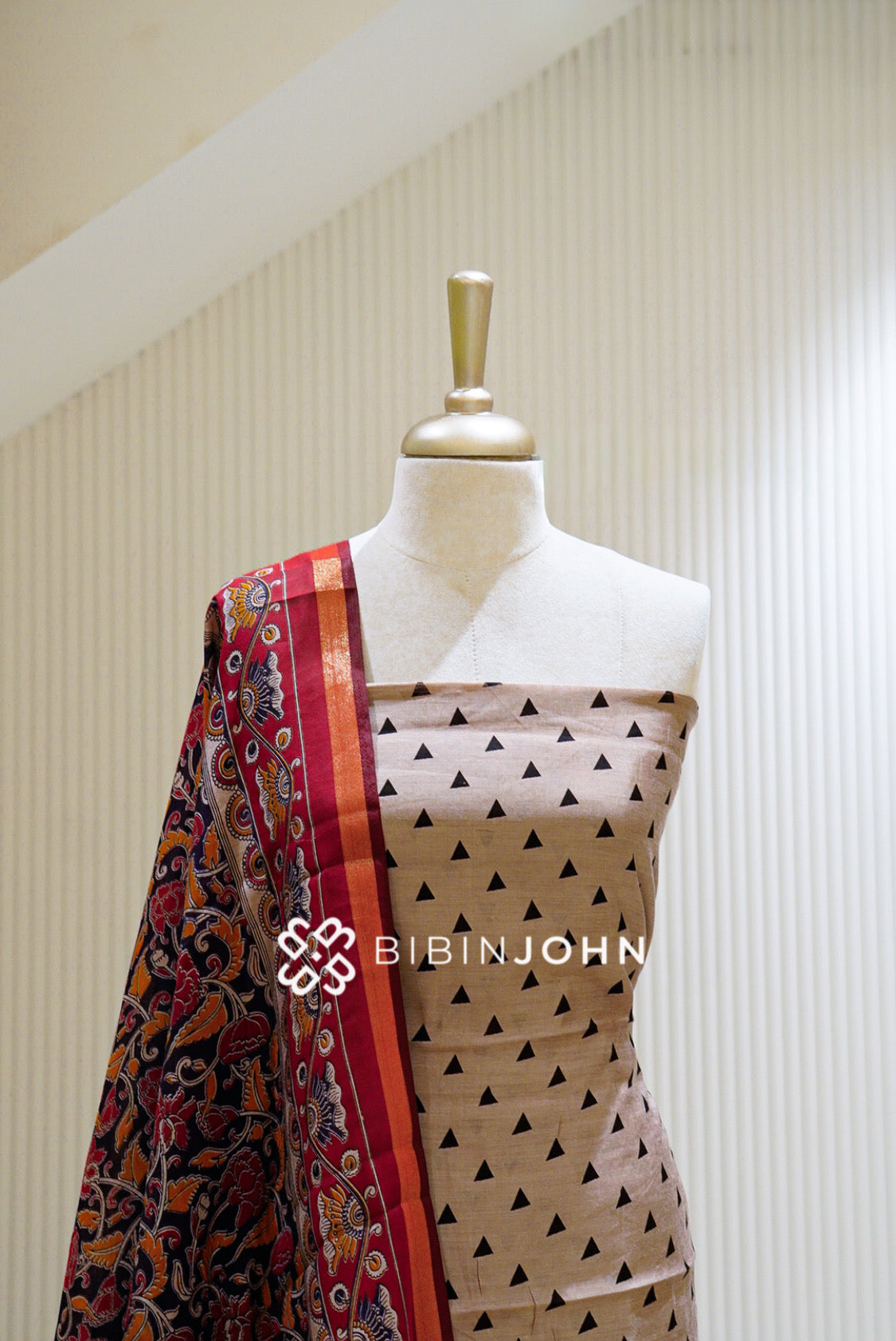 Art Maheswari Unstitched Salwar Suit Material Beige  CLOSE VIEW