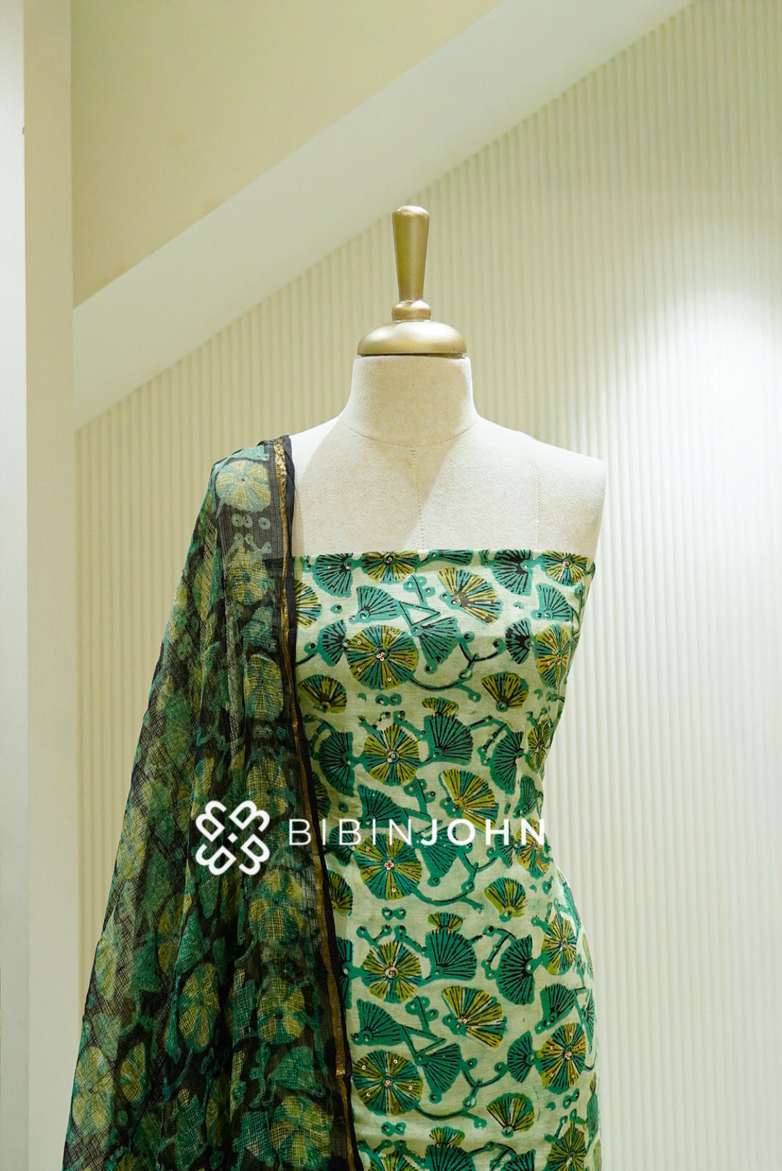 Printed Cotton Unstitched Salwar Suit Material  CLOSE VIEW