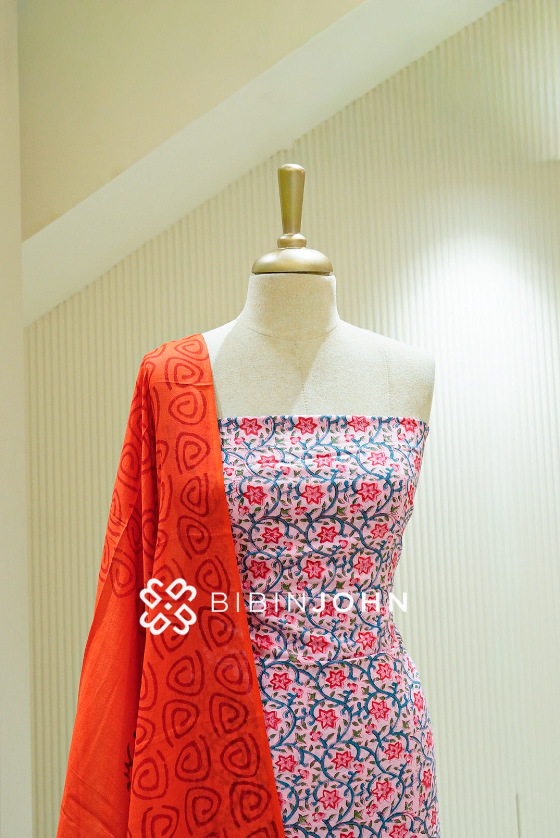 Printed Cotton Unstitched Salwar Suit Material Light Pink  CLOSE VIEW