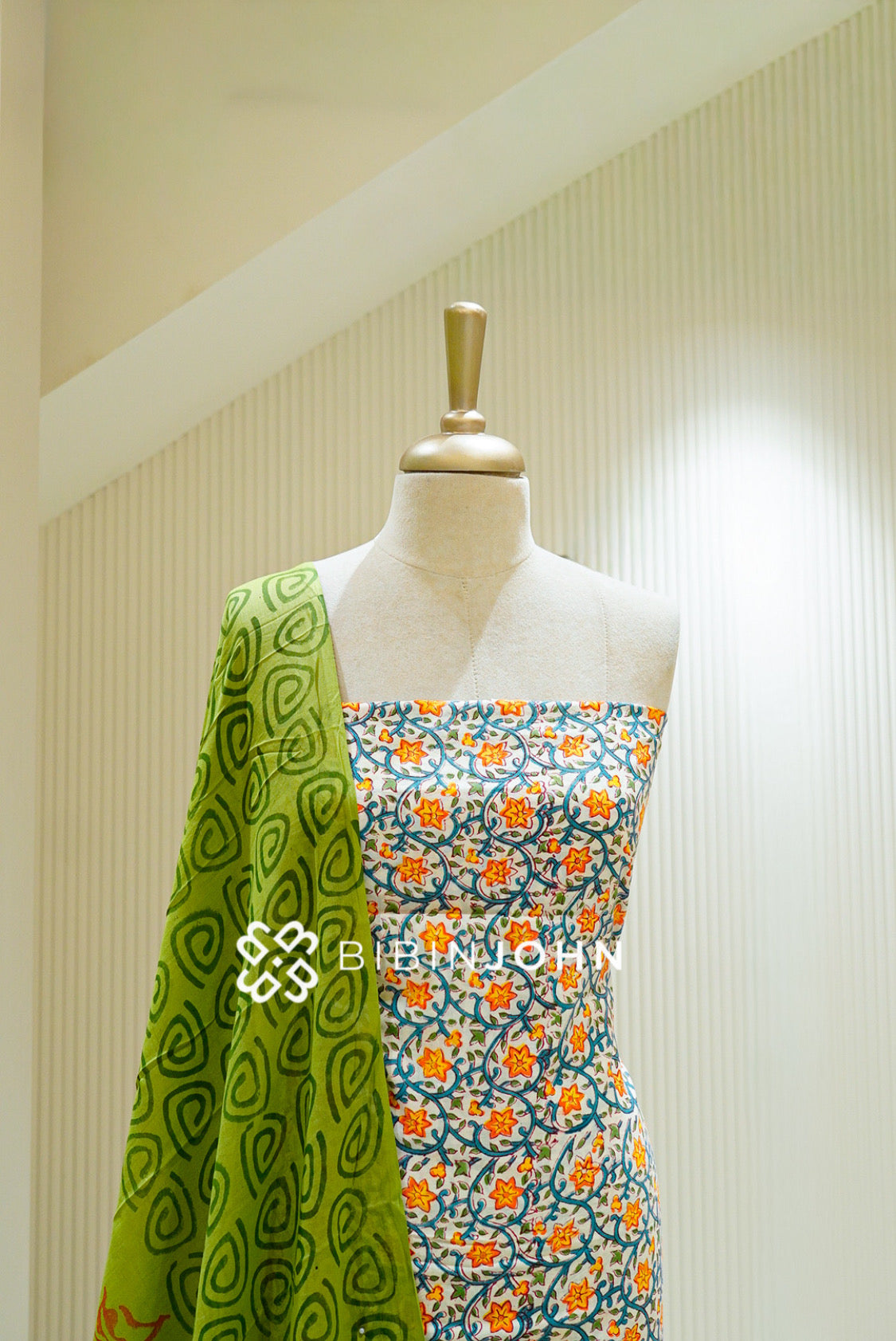 Printed Cotton Unstitched Salwar Suit Material CLOSE VIEW