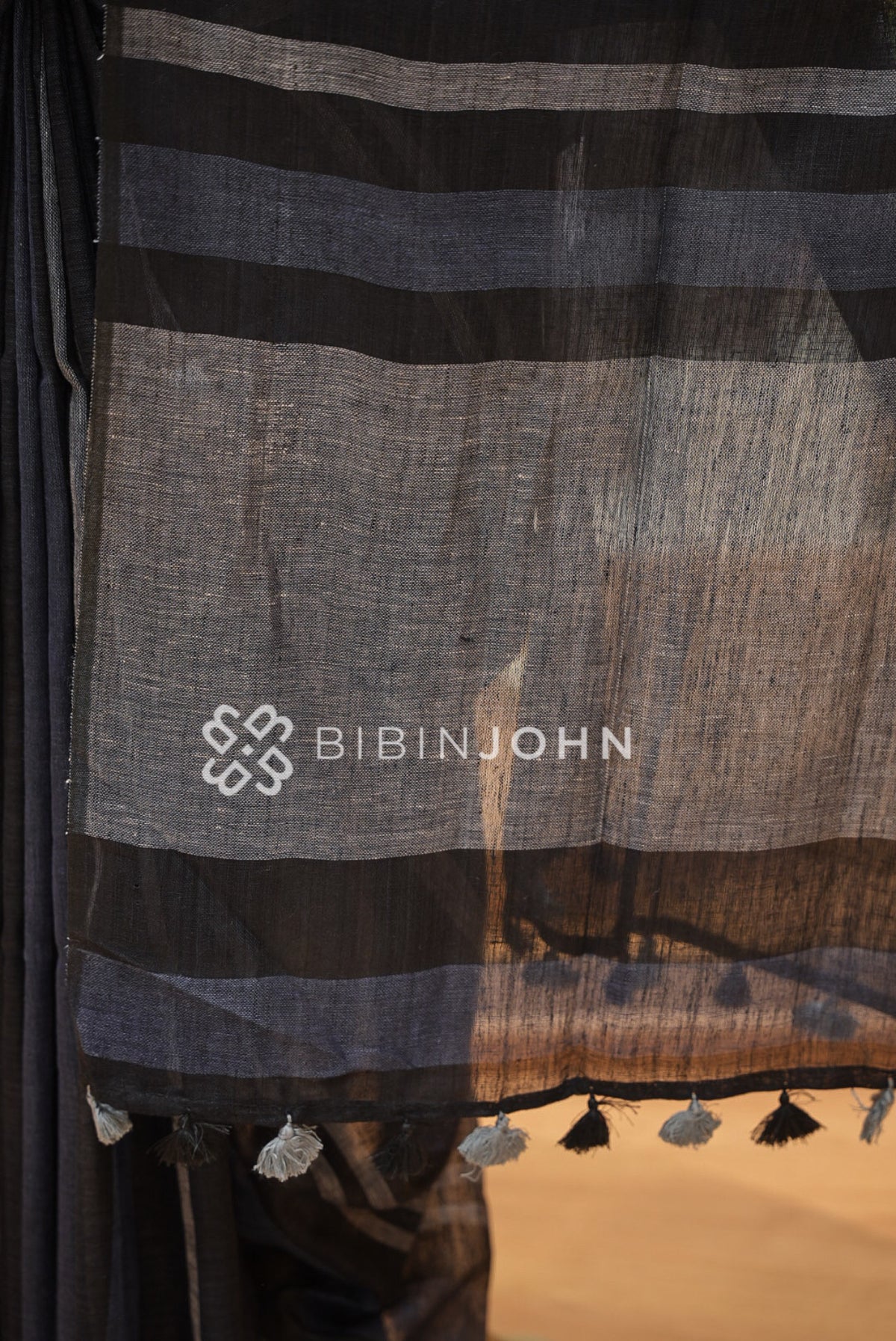 Linen Saree For Women Black  PALLU