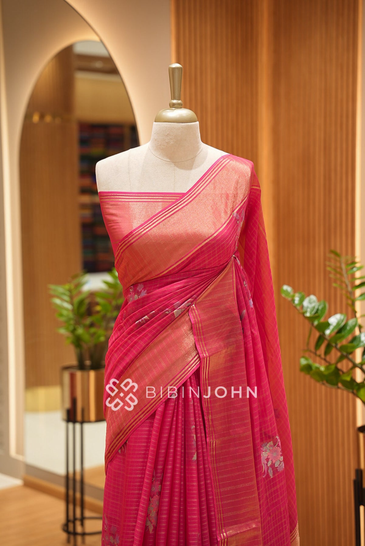 Organza Brocade Saree For Women Rani Pink  CLOSE VIEW