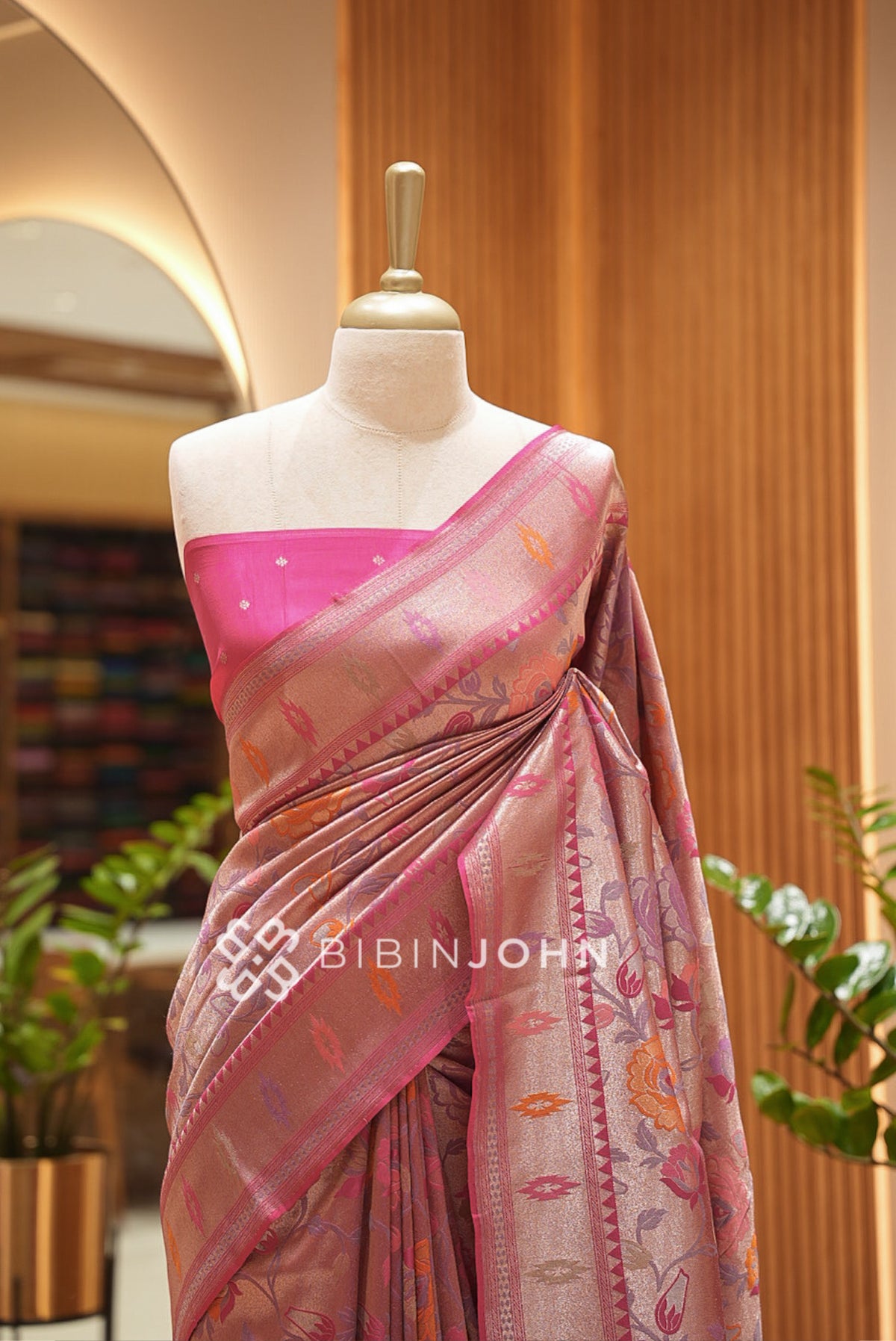 Silk Brocade Saree For Women Dusty Mauve Pink  CLOSE VIEW