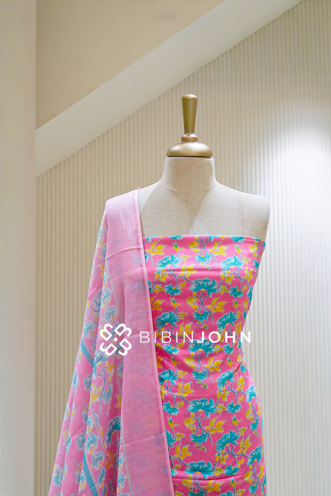 Printed Cotton Unstitched Salwar Suit Material Bright Pink close view