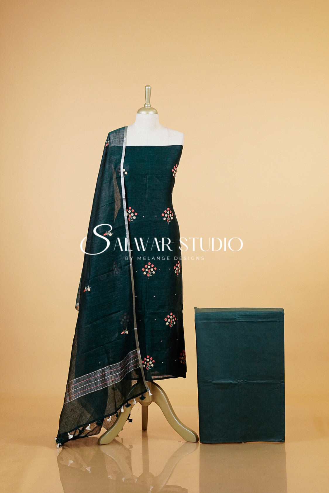 Linen Embroidery Unstitched Salwar Suits AC0060