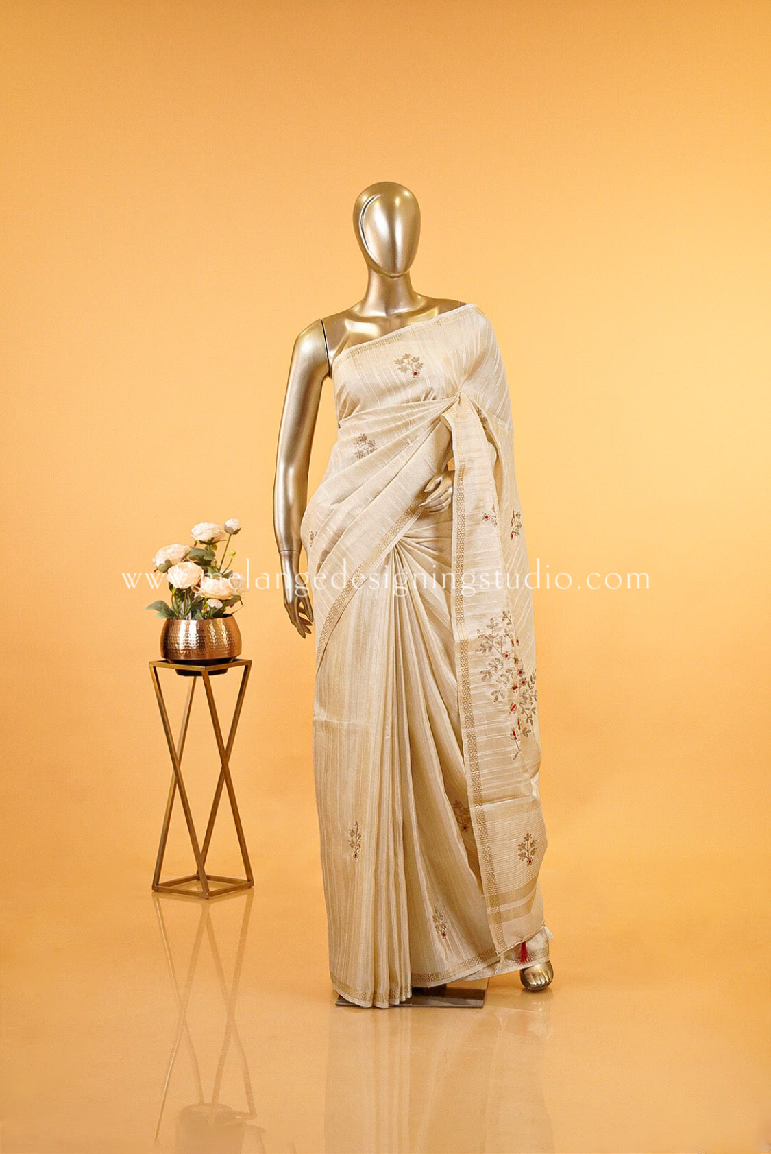 Silk Embroidery Saree MDS0031