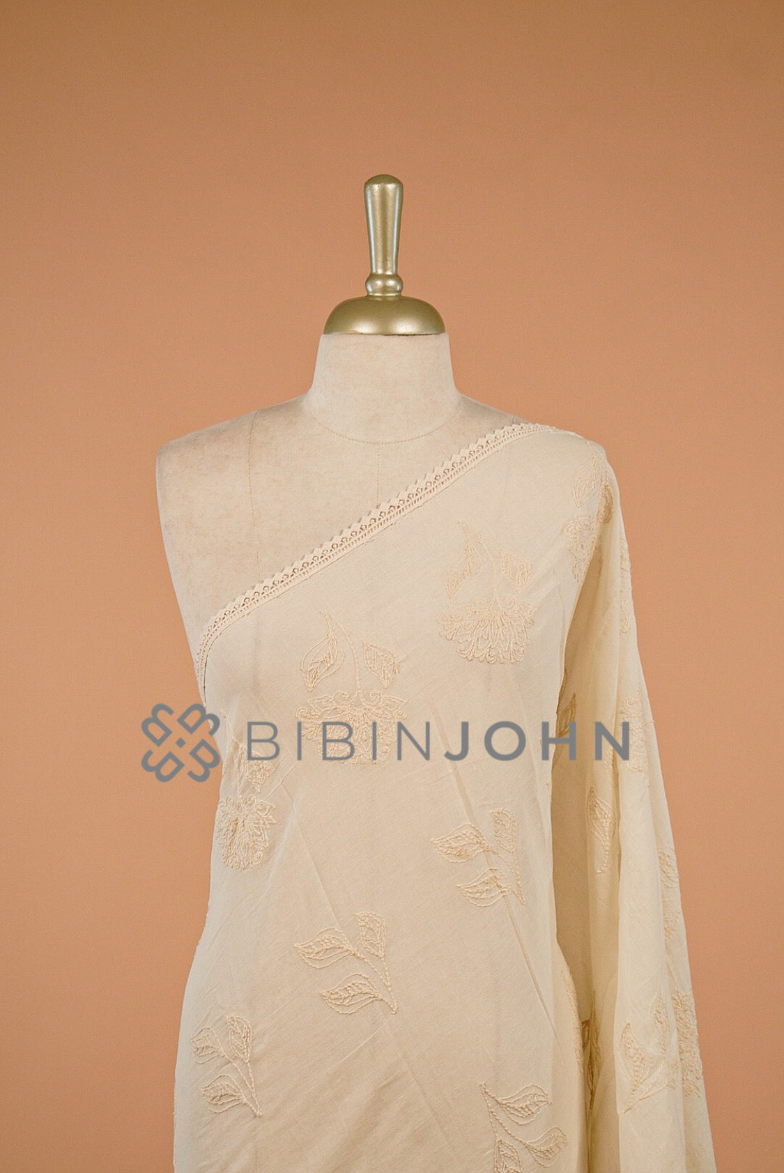 Mul Cotton Embroidery Dupatta Off White CLOSE VIEW