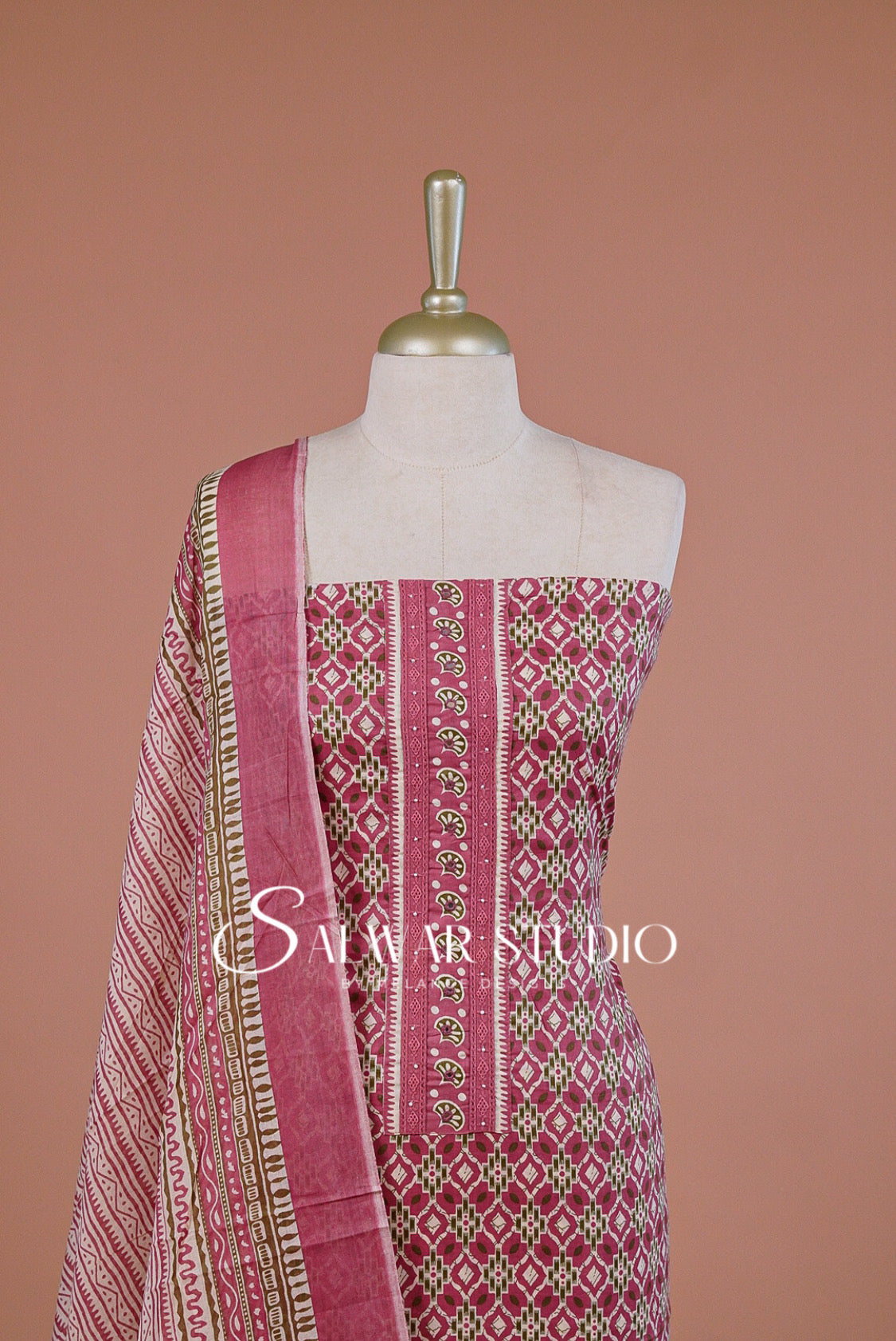 Printed Cotton Unstitched Salwar Suit Dress Material  Pink AC0242