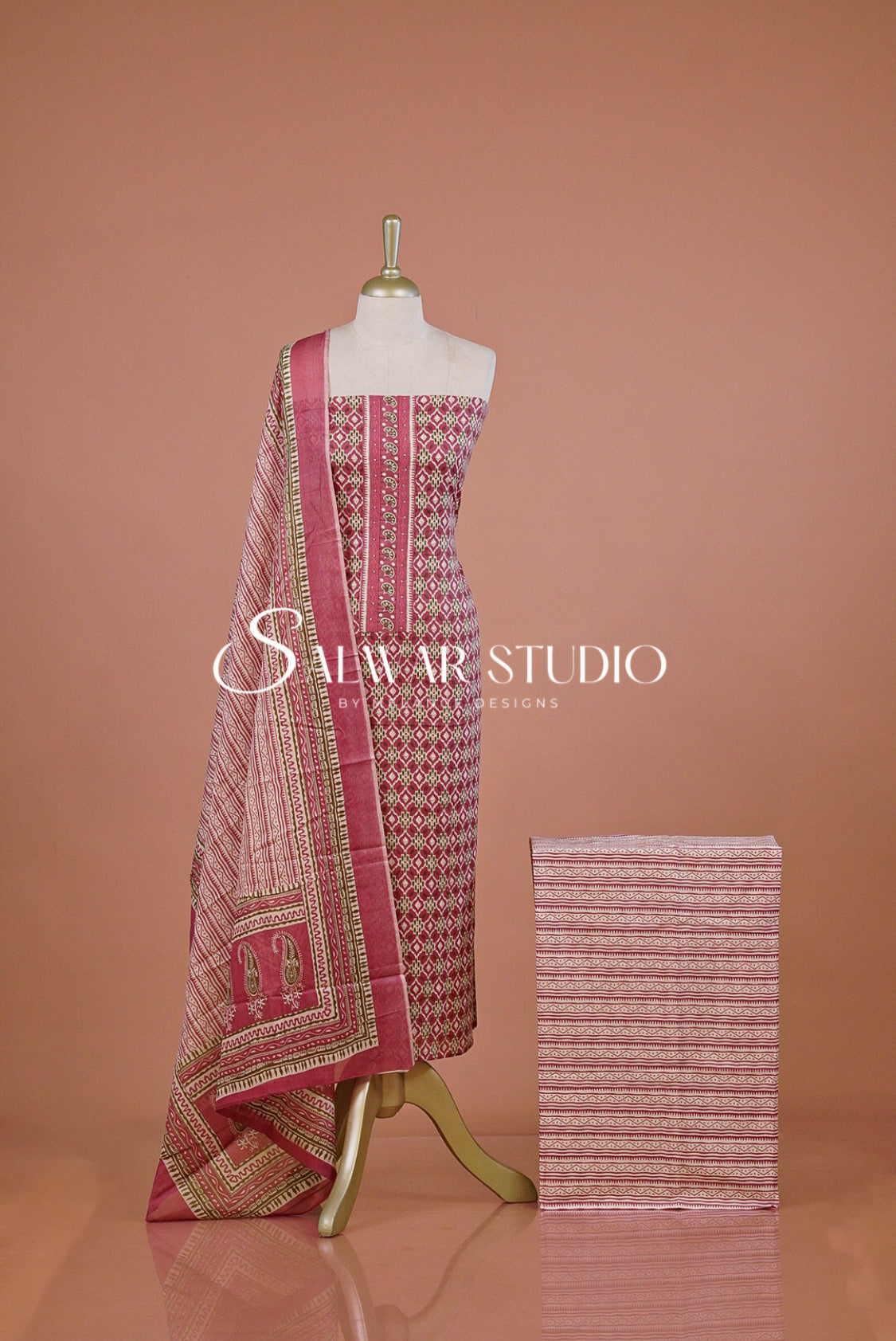 Printed Cotton Unstitched Salwar Suit Dress Material  Pink AC0242
