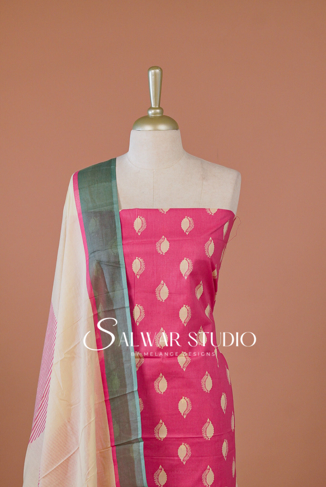 Printed Cotton Unstitched Salwar Suit Dress Material Pink AC0277