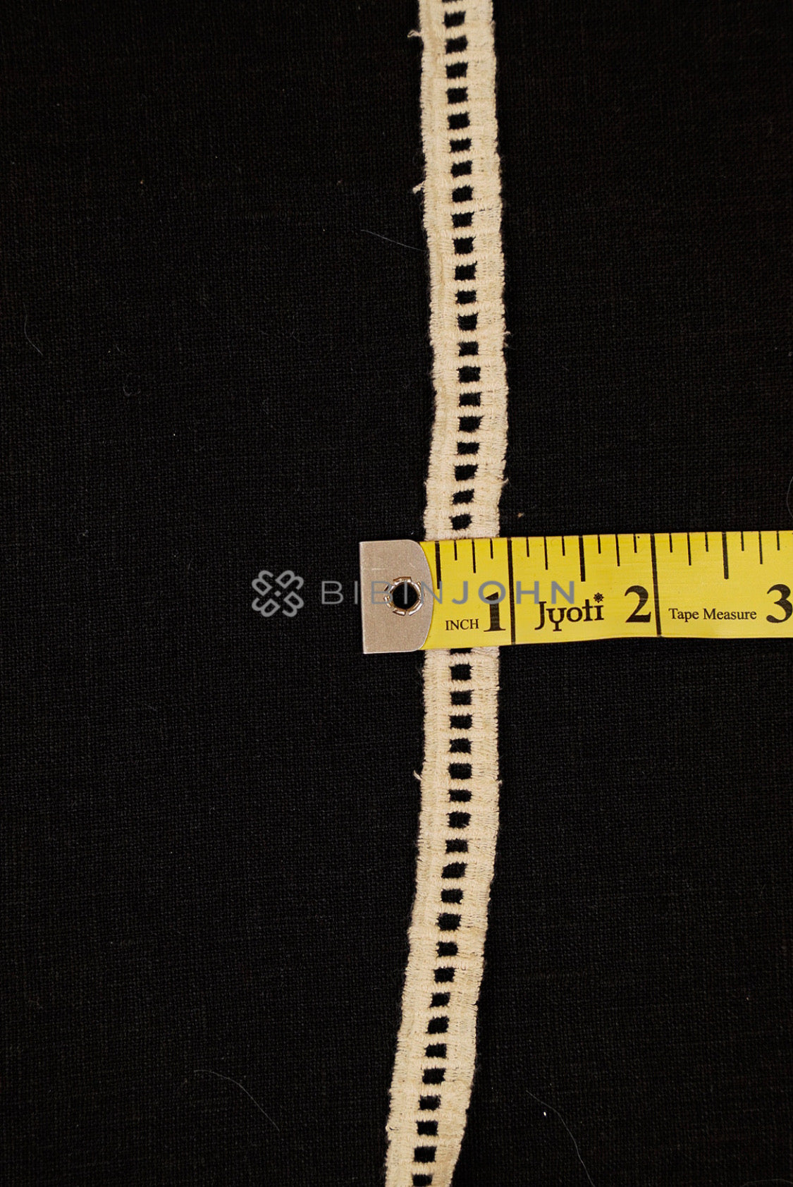 Cotton Lace Off White close view.
