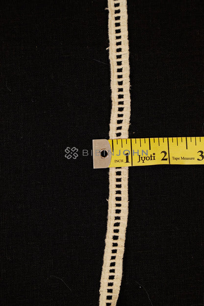 Cotton Lace Off White close view.
