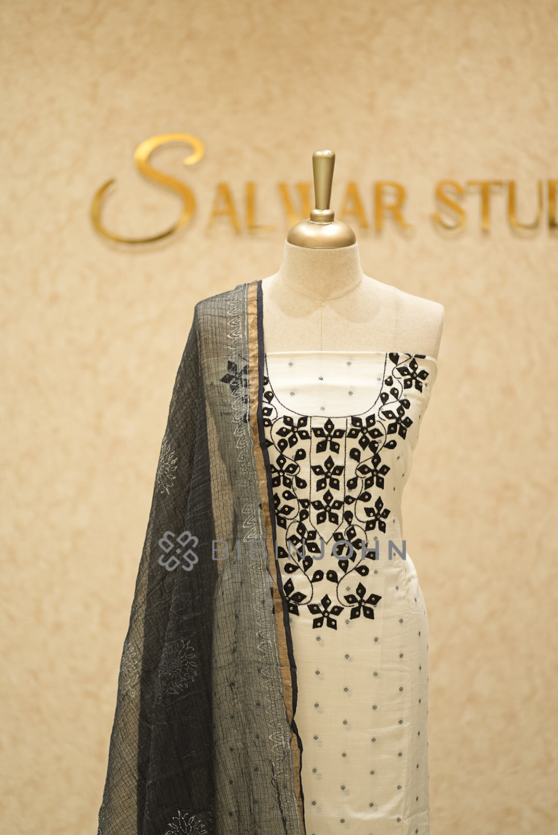Cotton Embroidery Unstitched Salwar Suit Material Off-White CLOSE VIEW