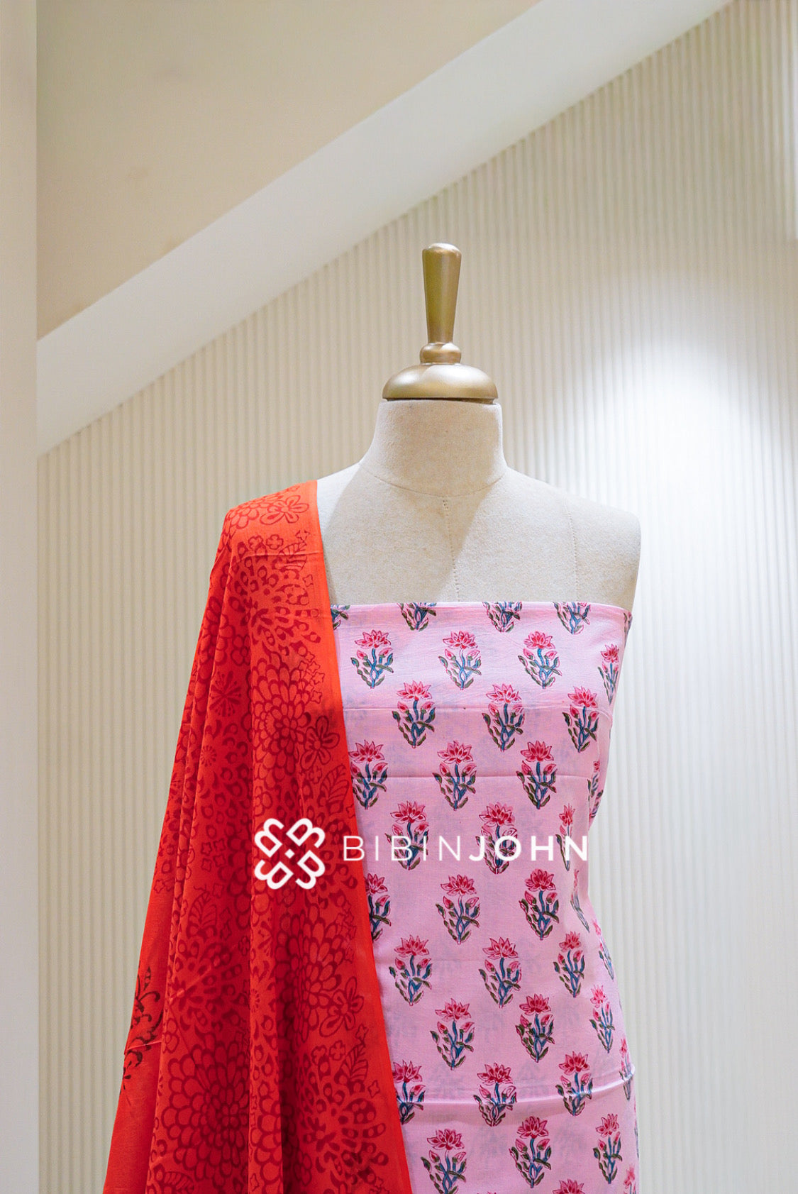Printed Cotton Unstitched Salwar Suit Material Pink CLOSE VIEW