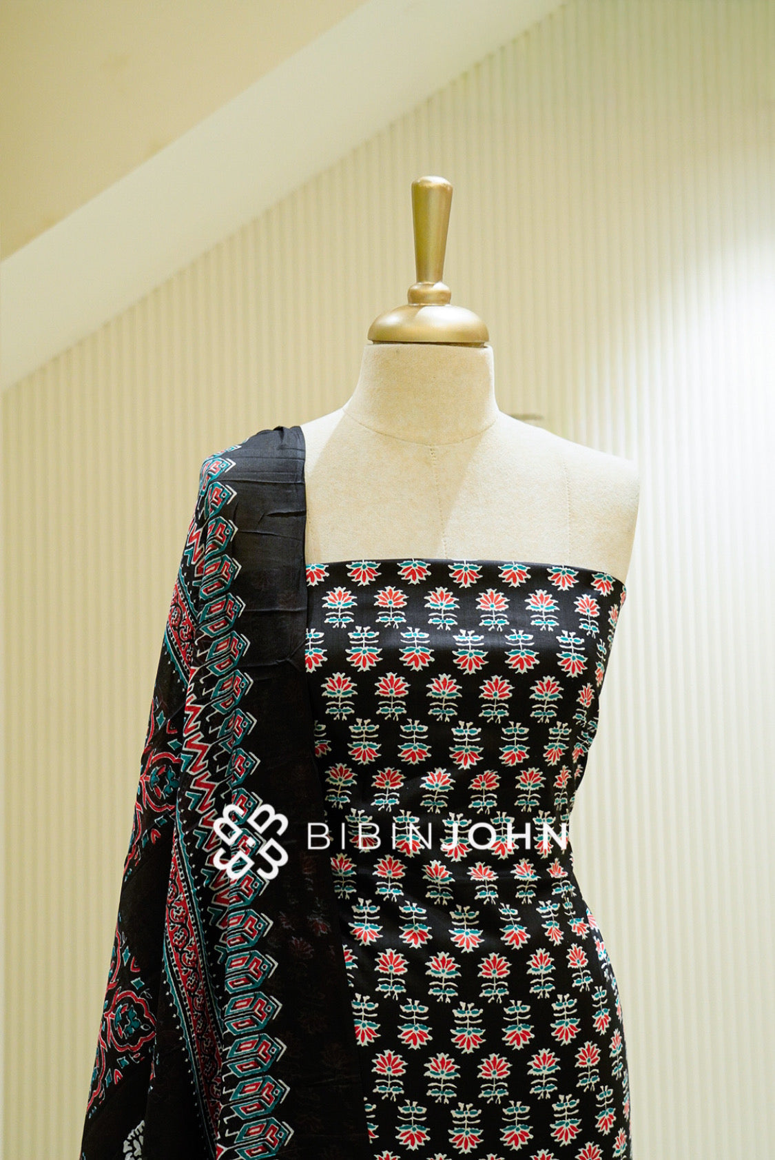 Printed Cotton Unstitched Salwar Suit Material Black  close view