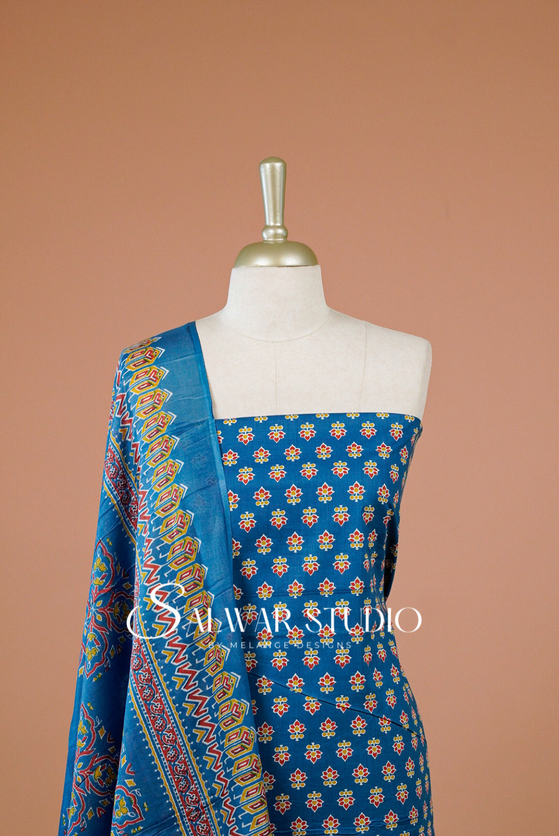 Printed Cotton Unstitched Salwar Suit Dress Material Close Up